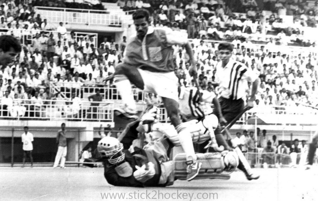 Mohd Riaz MY STORY: Madras hockey's magnificent Mohd. Riaz | Stick2Hockey